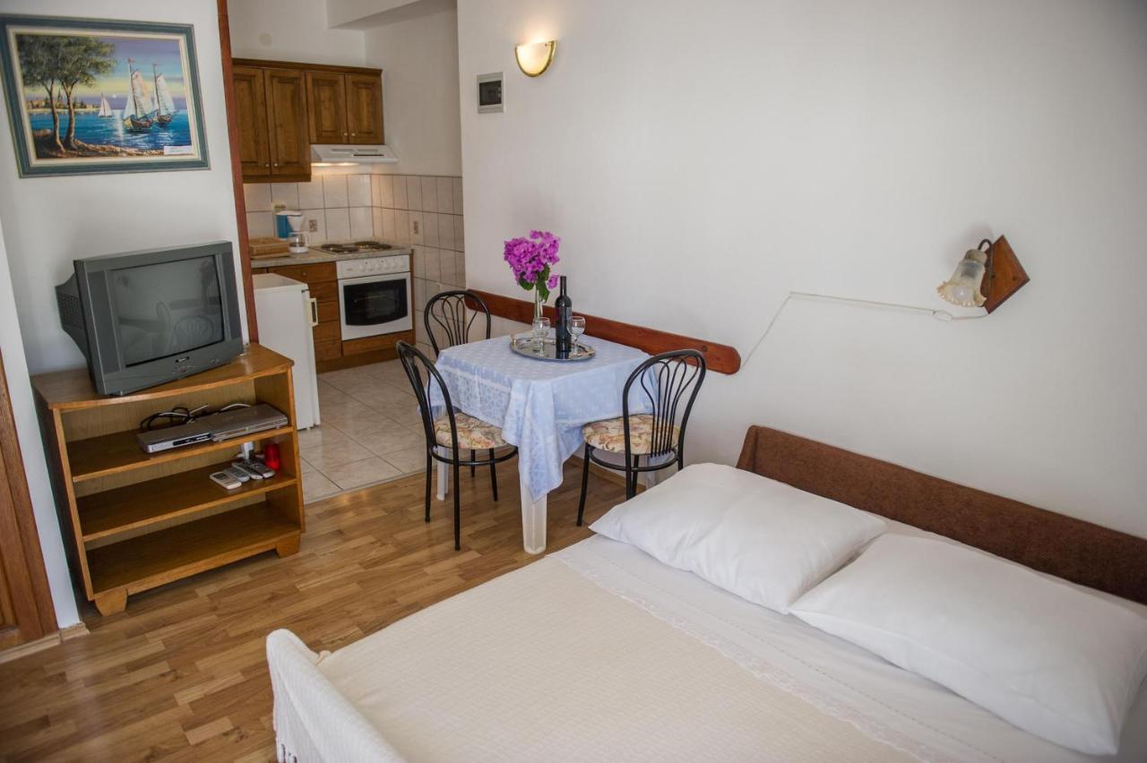 Apartments Skarpa 1601 Rogoznica  Extérieur photo